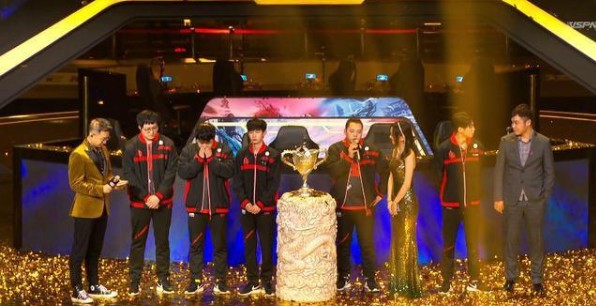 许多年轻球