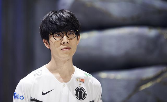 中场无疑是 中场无疑是